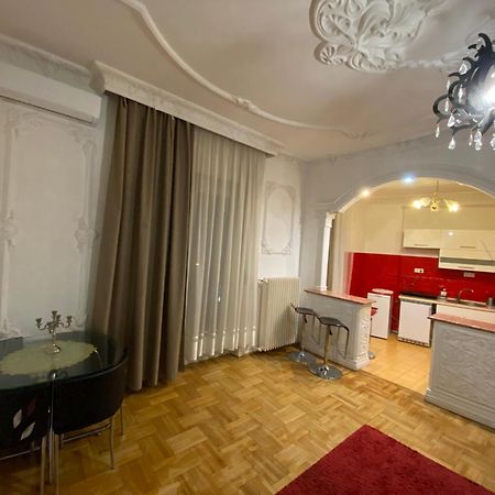 Apartment With Balcony And Ac Next To Danube Budapest Esterno foto