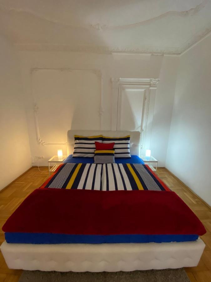 Apartment With Balcony And Ac Next To Danube Budapest Esterno foto
